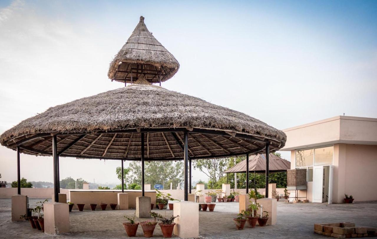 The Baghban Hotel & Resort, Baddi Exterior foto
